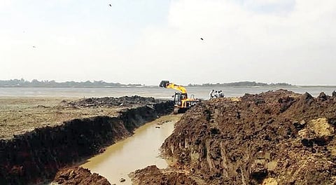 Medak Turns Barren as Manjeera Dries Up