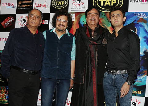 (L-r) Pahlaj Nihalani, Bickram Ghosh, Shatrughan Sinha and Sonu Nigam at Krishna Tamang’s party to felicitate the music duo.