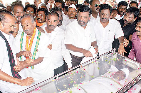 Sasi Perumal Laid to Rest; Kin Vow to Continue Mission