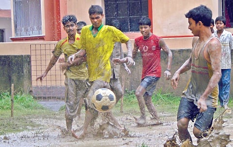 Helping the Hidden U-15 Footballers to Find Glory