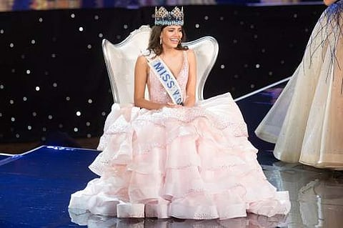 Miss Puerto Rico Stephanie Del Valle reacts after being crowned Miss World during the Miss World 2016 pageant. (AFP)