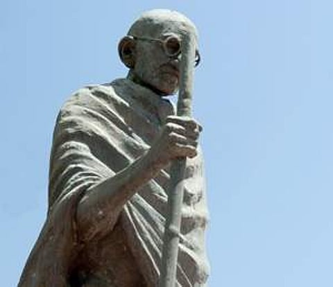 The Mahatma Gandhi statue in Mullaitivu town. (File Photo)