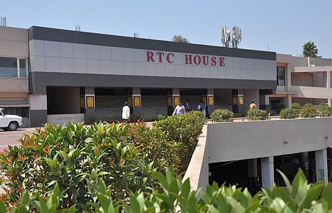 APSRTC: First govt agency to shift staff to Vijayawada