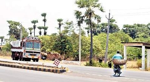 Lack of streetlights, sign boards and zebra crossing on NH-16 leads to accidents