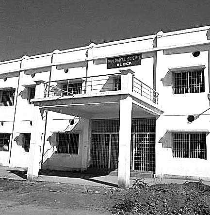 A Govt college with just 6 lecturers!