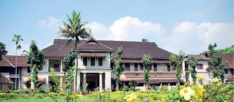 Aluva Palace K Shijith