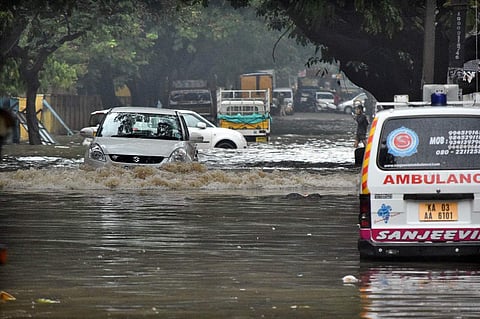 As per the Twitter handle of the traffic police, waterlogging occurred at Kamaraj Road, Manyata Tech Park, Nehru Circlea and Electronic City. (Photo | EPS/Jithendra M)
