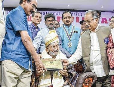 Veteran film director K Viswanath being felicitated by Rotary Club in Vijayawada on Sunday | p raVindra babu
