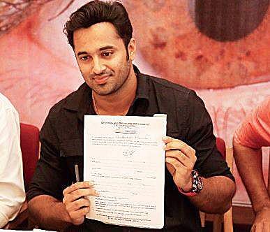 Unni Mukundan and team Chanakya Thantram pledge to donate eye