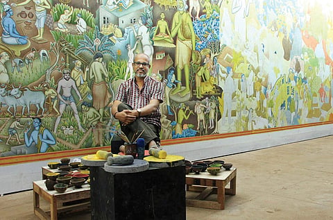 P K Sadanandan with his mural art work|albin mathew