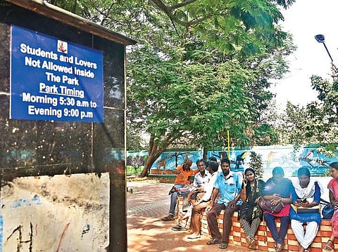 The notice, which bans students and lovers inside the Mayor Sundar Rao park in Egmore | MARTIN LOUIS