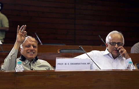 Agricultural Scientist M S Swaminathan with former RBI Governor Bimal Jalan, right, at a round table discussion on Strengthening Parliamentary Democracy in New Delhi. (File Photo | PTI)