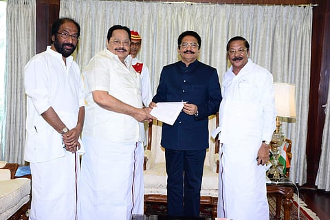 DMK ministers presenting the memorandum to Governor Ch Vidyasagar Rao, seeking the dismissal of Tamil Nadu chief minister Edappadi Palanisamy at Raj Bhavan, Mumbai on Wednesday. File (EPS)