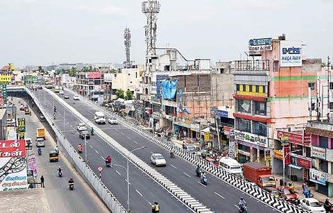 Vehicles passing on the new flyover at Porur junction in Mount Poonanamallee Road, which was inaugurated by Chief Minister ‘Edappadi’ K Palaniswami | Martin Louis