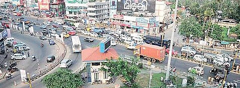 'KIIFB cleared E86.34 crore for Vyttila flyover'