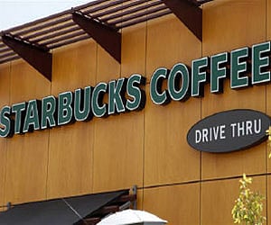 A sign is seen on a Starbucks outlet in Golden, Colorado in this September 29, 2009 (File photo/Reuters)