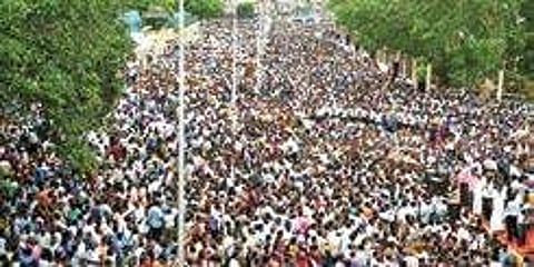 Teachers and government employees from across the State gathering at Chepauk in Chennai, as part of a protest on Saturday | D SAMPATHKUMAR