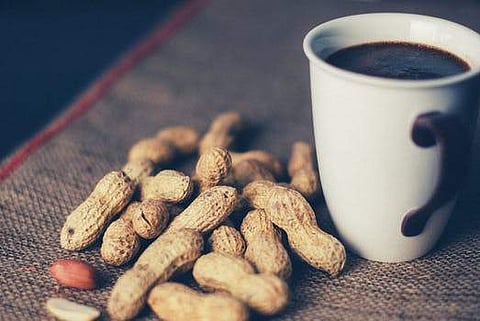 Eating peanuts while breastfeeding may protect your baby from allergies