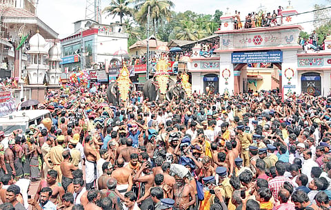 The Ambalapuzha team performing the customary ‘Pettathullal’ at Erumeli on Thursday ahead of the Sabarimala Makaravilakku festival | SHAJI VETTIPURAM