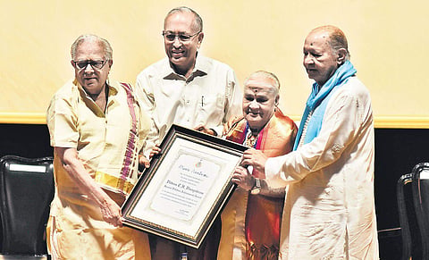 Vikku Vinayakram (second from right) is the third artiste to receive the Special Lifetime Achievement award Ashwin Prasath