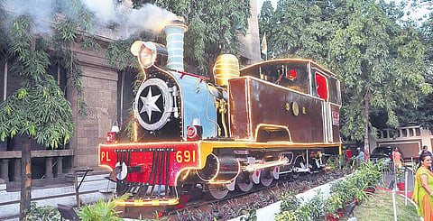 Steam loco PL 691 in front of the Southern Railway headquarters in the city | Express