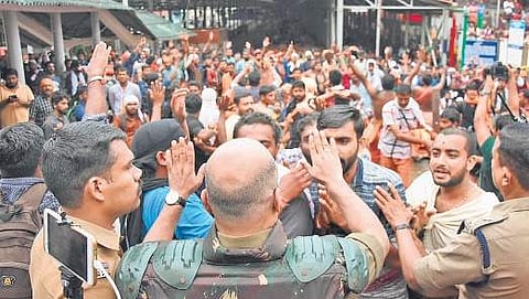 IG S Sreejith speaking to devotees who were protesting against the visit of activist Rehana Fathima at the ‘nadapandal’ of the Sabarimala Lord Ayyappa temple on Friday | B P Deepu