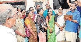 Devaswom Minister Kadakampally Surendran inaugurating the statewide survey of the Kerala State Literacy Mission Authority in flood-affected areas on Tuesday at Anamukham ward in Thiruvananthapuram