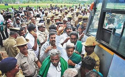 Farmers stage protest against Chief Minister H D Kumaraswamy in Mandya on Friday. (Inset) Jaikumar | Express