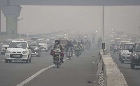 Commuters drive through a heavy haze in New Delhi Monday November 05 2018. | PTI