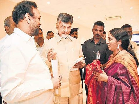 Ramya Rao, niece of caretaker Telangana CM K Chandrasekhar Rao, interacts with AP CM N Chandrababu Naidu at Amaravati on Tuesday | Express