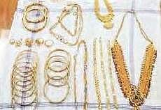 Gold recovered from VUDA additional chief urban planner Pasuparthi Pradeep Kumar