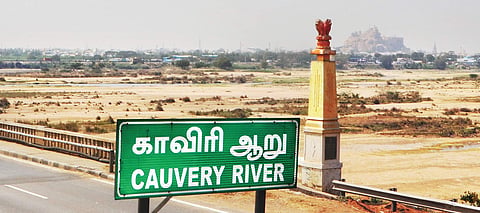 The dry bed of the Cauvery in Tiruchy | MK Ashok Kumar