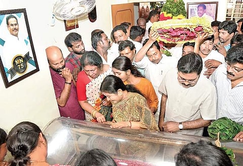 RK Nagar MLA T T VDhinakaran paying tribute to Natarajan in Chennai on Tuesday,
