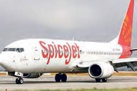 Rajahmundry-Hyderabad SpiceJet flight makes emergency landing in Vijayawada