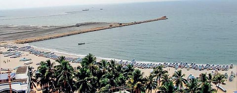 Construction of the breakwater for the Vizhinjam seaport in progress at Vizhinjam-Mulloor region (EPS | Kaviyoor Santhosh)
