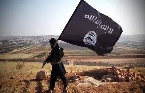 Syrian forces declare curfew in Raqa, fearing Islamic State attacks
