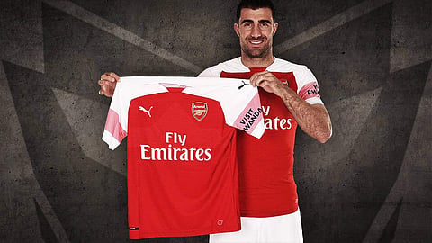 Sokratis Papastathopoulos arrives from Borussia Dortmund, where he won two Bundesliga titles and one German Cup. (Photo | Arsenal Twitter)