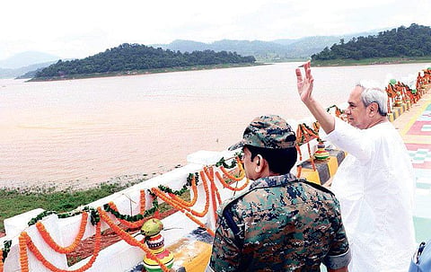 Chief Minister naveen Patnaik waving to crowd during inauguration of Gurupriya bridge in Malkangiri on thursday | irfana