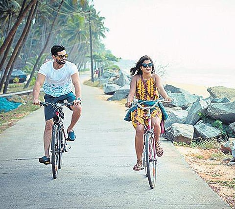 A still from Katheyondu Shuruvagide.