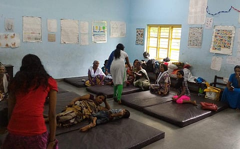People at the navy relief camp in Aluva, Ernakulam. ( Photo | EPS)