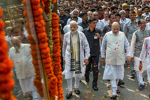 PM Narendra Modi and BJP chief Amit Shah at AB Vajpayee's funeral procession. (Photo | PTI)