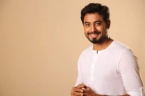Aari’s next 'Ellam Mela Irukkuravan Paathuppaan', a space film with aliens
