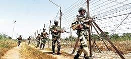 A file image of BSF personnel patrolling near the International Border. (Photo | PTI)