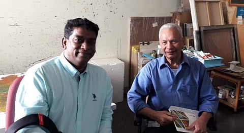 Khaleel(L) with Renowned Artist of Hyderabad Mr Surya Prakash. (Photo | Facebook/ReliefArtGallery)