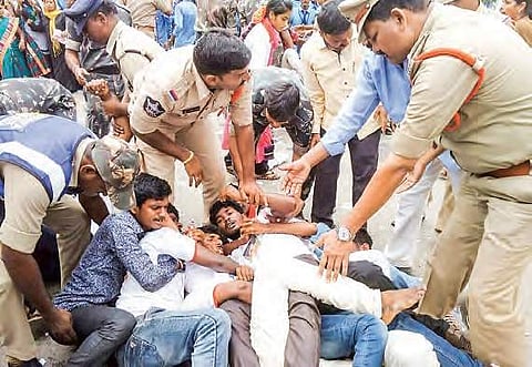 Police lathi-charge students in Kadapa on Friday | Express