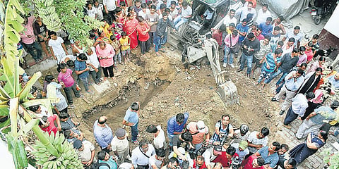 Police dug up premises of Muzaffarpur shelter home to trace remains of an inmate who was allegedly killed and buried there (Photo | EPS)