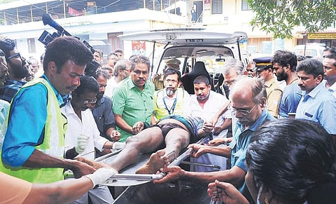 A fisherman’s body being shifted to the mortuary at North Paravur Taluk Hospital | EPS