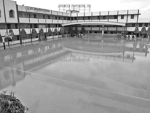 St. Joseph School in Kendrapara town inundated in flood water | Express