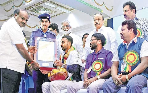 Chief Minister H D Kumaraswamy felicitates teachers on the occasion of Teacher’s Day at Vidhana Soudha in Bengaluru on Wednesday | e xpress Photo