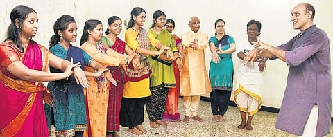 To gracefully present a piece, Murthy first understands the lyrics, the mood and then dance R Satish Babu